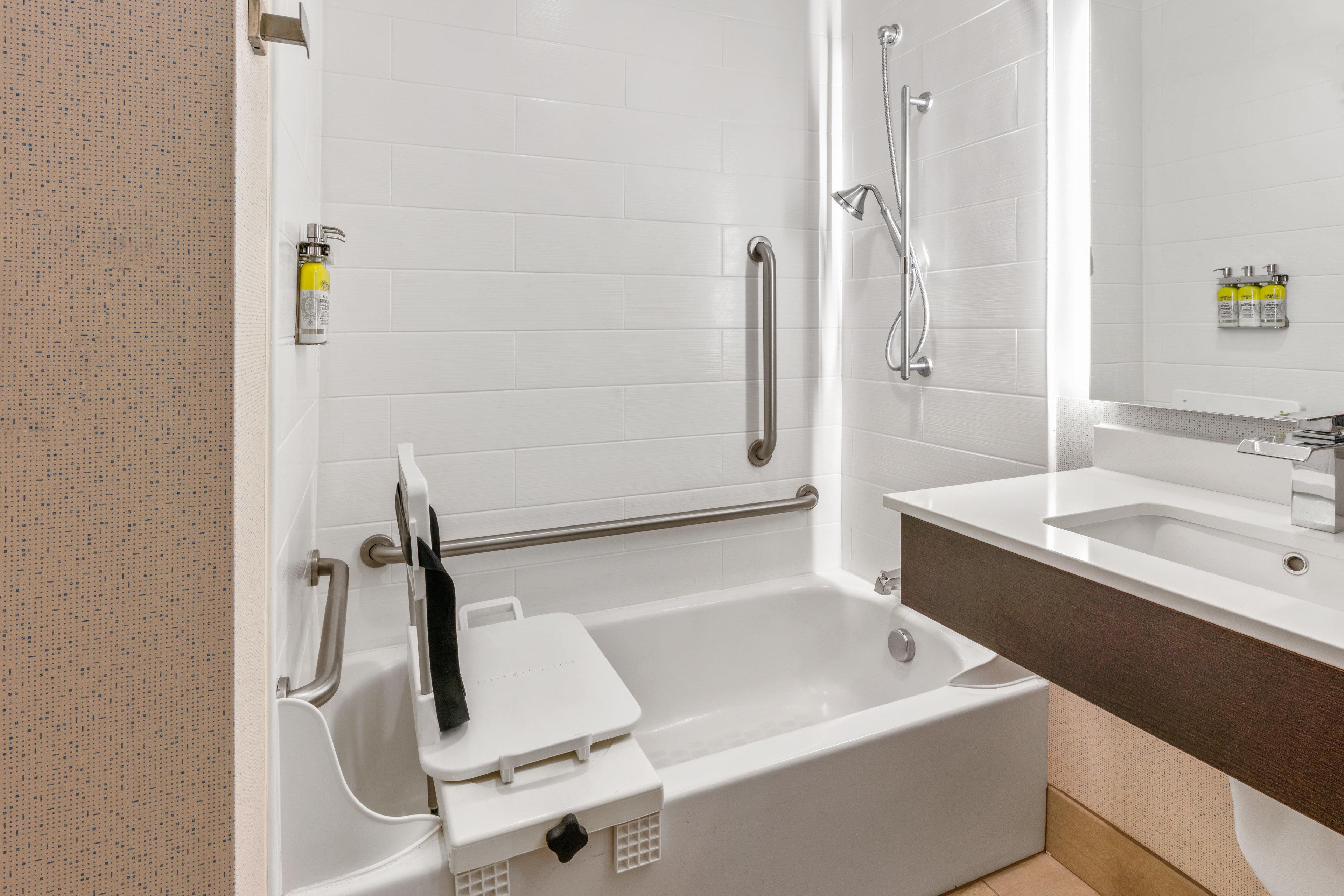 Holiday Inn Express And Suites Klamath เคลมัทฟอลส์ ภายนอก รูปภาพ